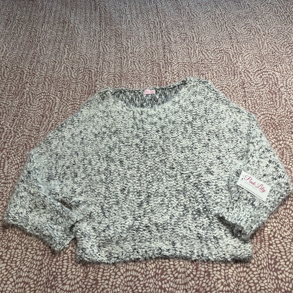 Pink Lily Sweaters - Pink Lily Boutique White/Blk Batwing Fuzzy Propcorn Material Sweater L
